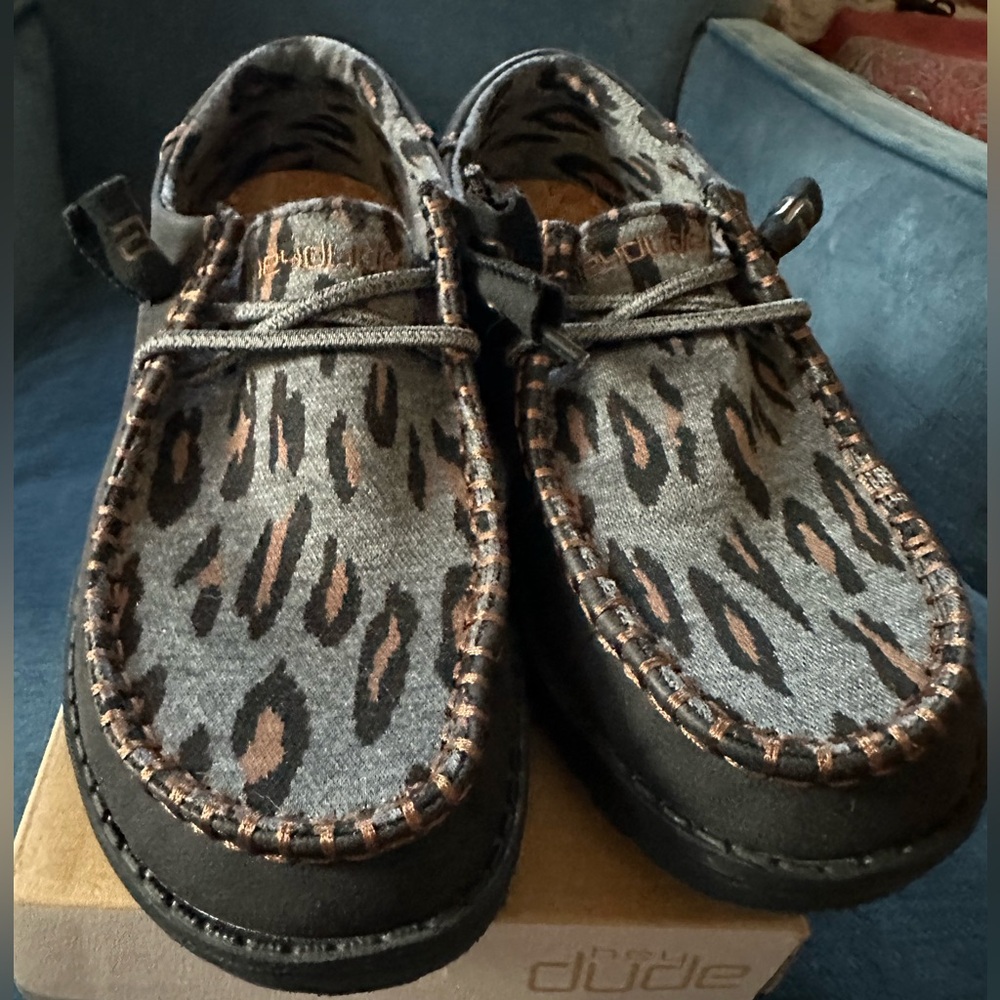 Hey Dude women’s 7 worn once